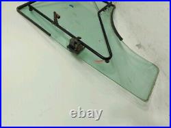 Glace porte avant droite / Front right door window NEW HOLLAND 70 86 SV