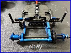 Pièces détachées 1/12 Racing Yokomo R12 avec de nombreux pneus d'occasion