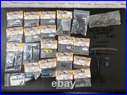 Pièces détachées 1/12 Racing Yokomo R12 avec de nombreux pneus d'occasion