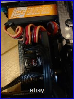 Voiture RC AXON TC10 avec pneus pièces détachées moteur ESC Savox servo